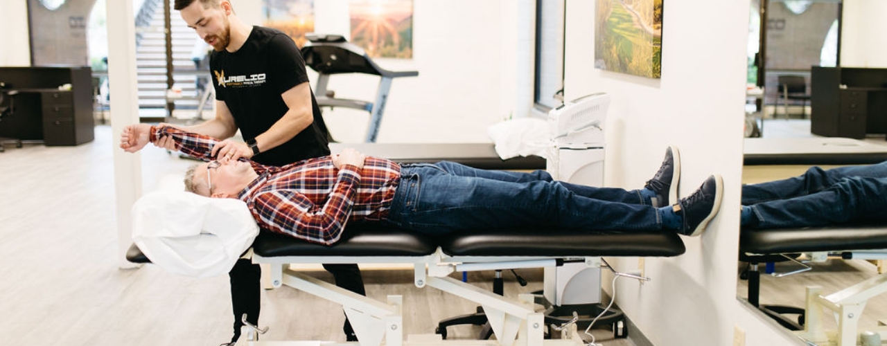 elbow-pain-relief-Aurelio-Performance-Physical-Therapy-Scottsdale-AZ